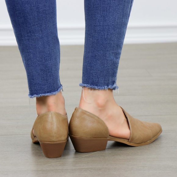 Tan Opened Side Pointy Toe Low Cut  Booties - Picture 6 of 7